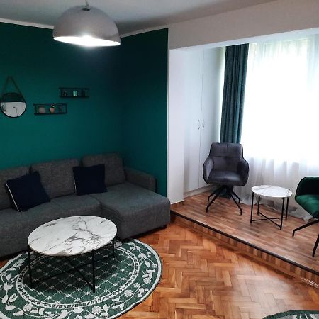 Cozy Three Rooms Apartment Kaloşvar Dış mekan fotoğraf